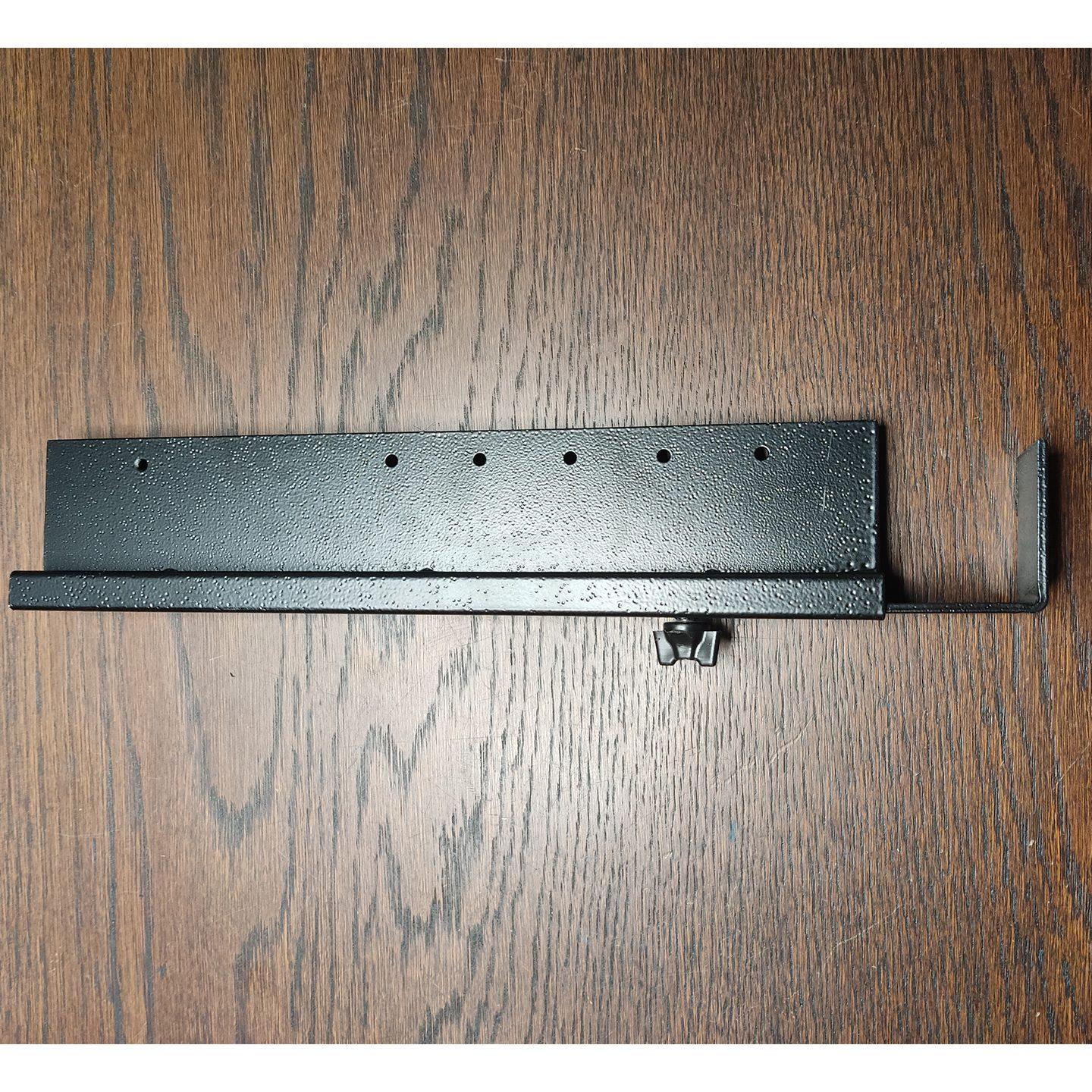 شابلون نصب دستگیره فلزی مشکی